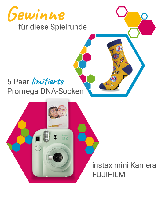 Werbegrafik zur aktuellen Gewinnrunde mit bunten Promega-Socken und einer FUJIFILM Sofortbildkamera als Hauptpreise.